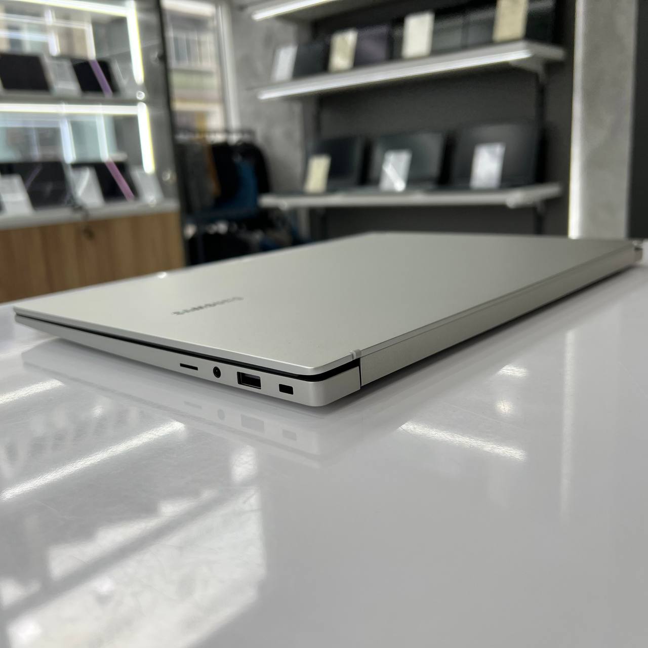 Samsung Galaxy Book 3 Intel Core i7-1355U/16Gb/512Gb SSD/Win11