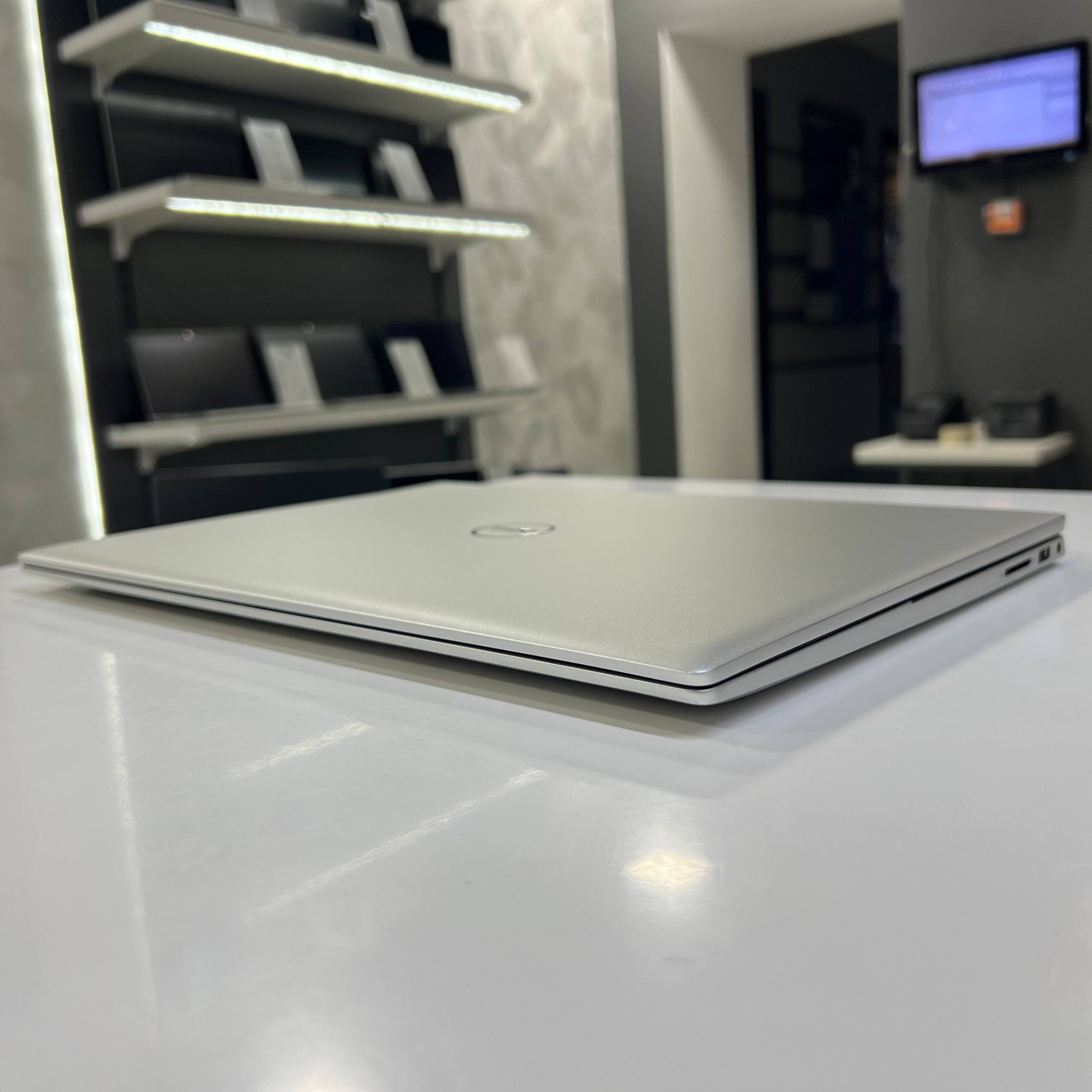 Dell Inspiron 5620 Intel Core i5-1235U/16Gb/512Gb SSD/Win11 (вживаний)