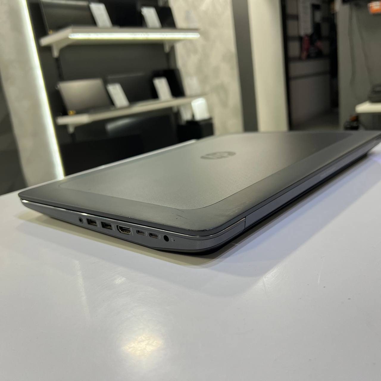 HP ZBook 15 G4 Intel Core i7-7820HQ/M620 2Gb/16Gb/256Gb SSD/Win10