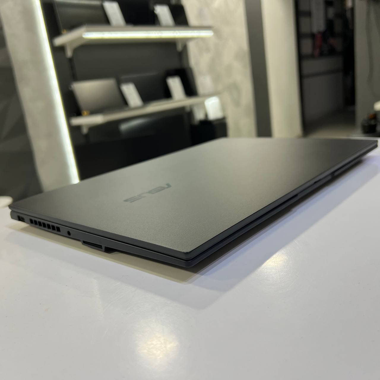 Asus Creator Laptop Q530 Intel Core i7-13620H/RTX3050 6Gb/16Gb/512Gb SSD/Win11