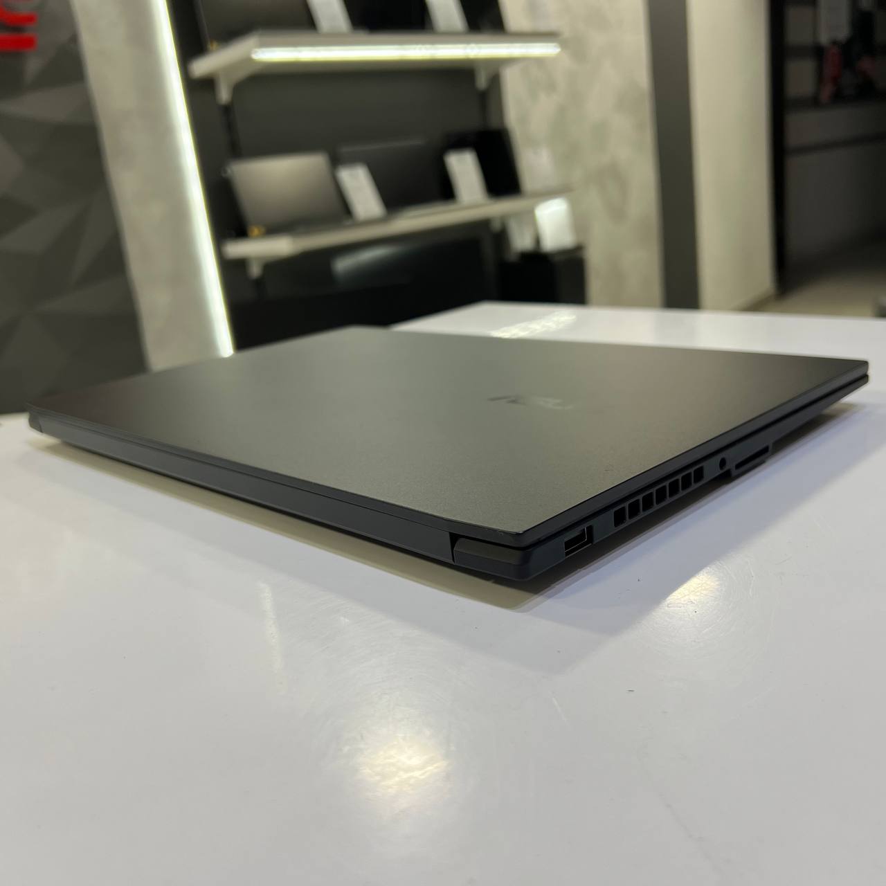 Asus Creator Laptop Q530 Intel Core i7-13620H/RTX3050 6Gb/16Gb/512Gb SSD/Win11