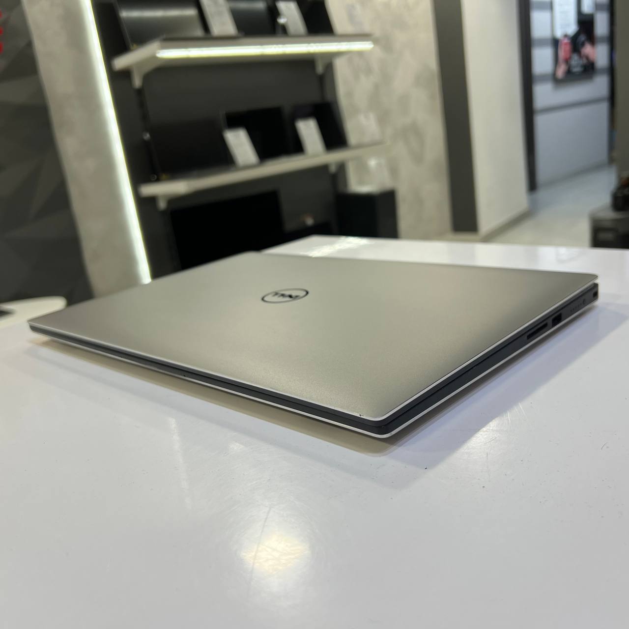 Dell Precision 5520 Intel Core i7-7820HQ/M1200 4Gb/16Gb/512Gb SSD/Win11