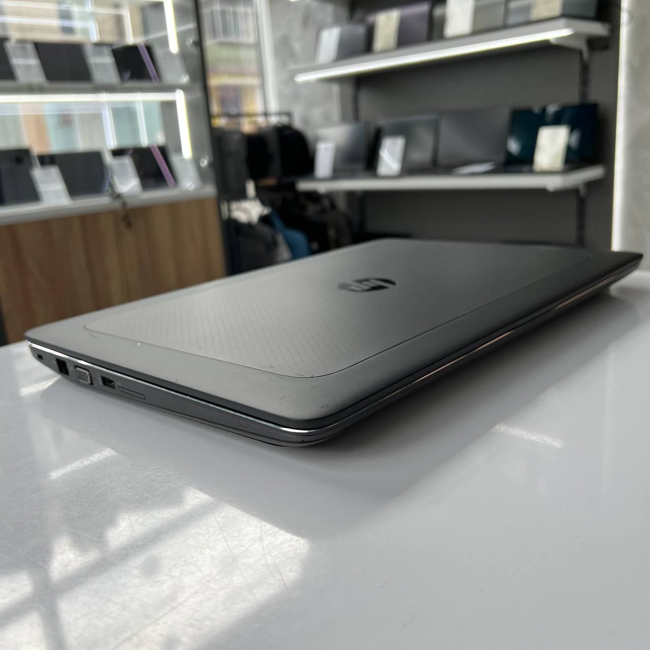 HP Zbook Studio G3 Intel Core i7-6820HQ/M1000M 4Gb/16Gb/256Gb SSD/Win10