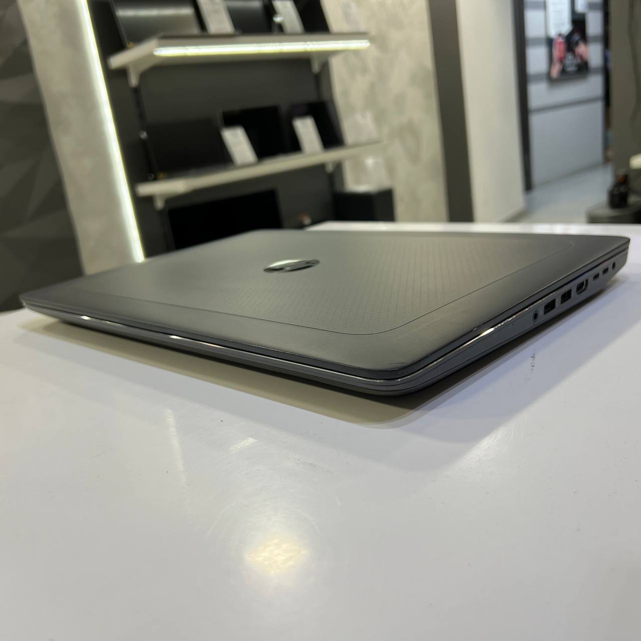 HP ZBook 15 G4 Intel Core i7-7820HQ/M2200 4Gb/16Gb/512Gb SSD/Win10