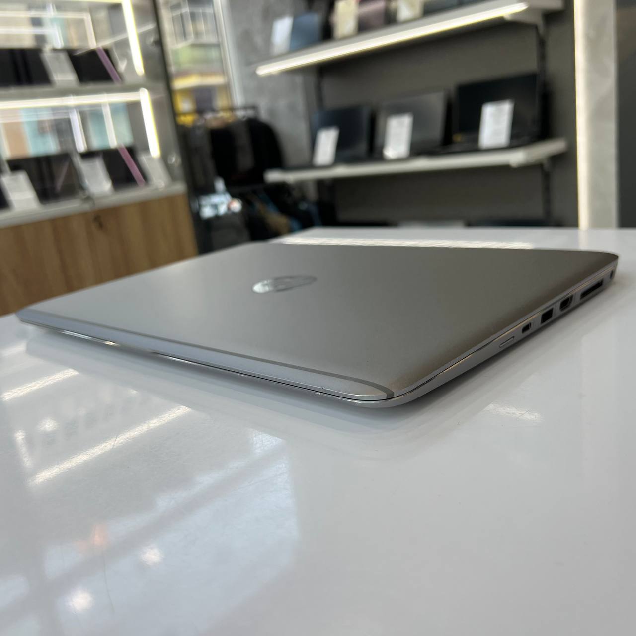 HP EliteBook Folio 1040 G3 Intel Core i7-6600U/16Gb/256Gb SSD/Win10