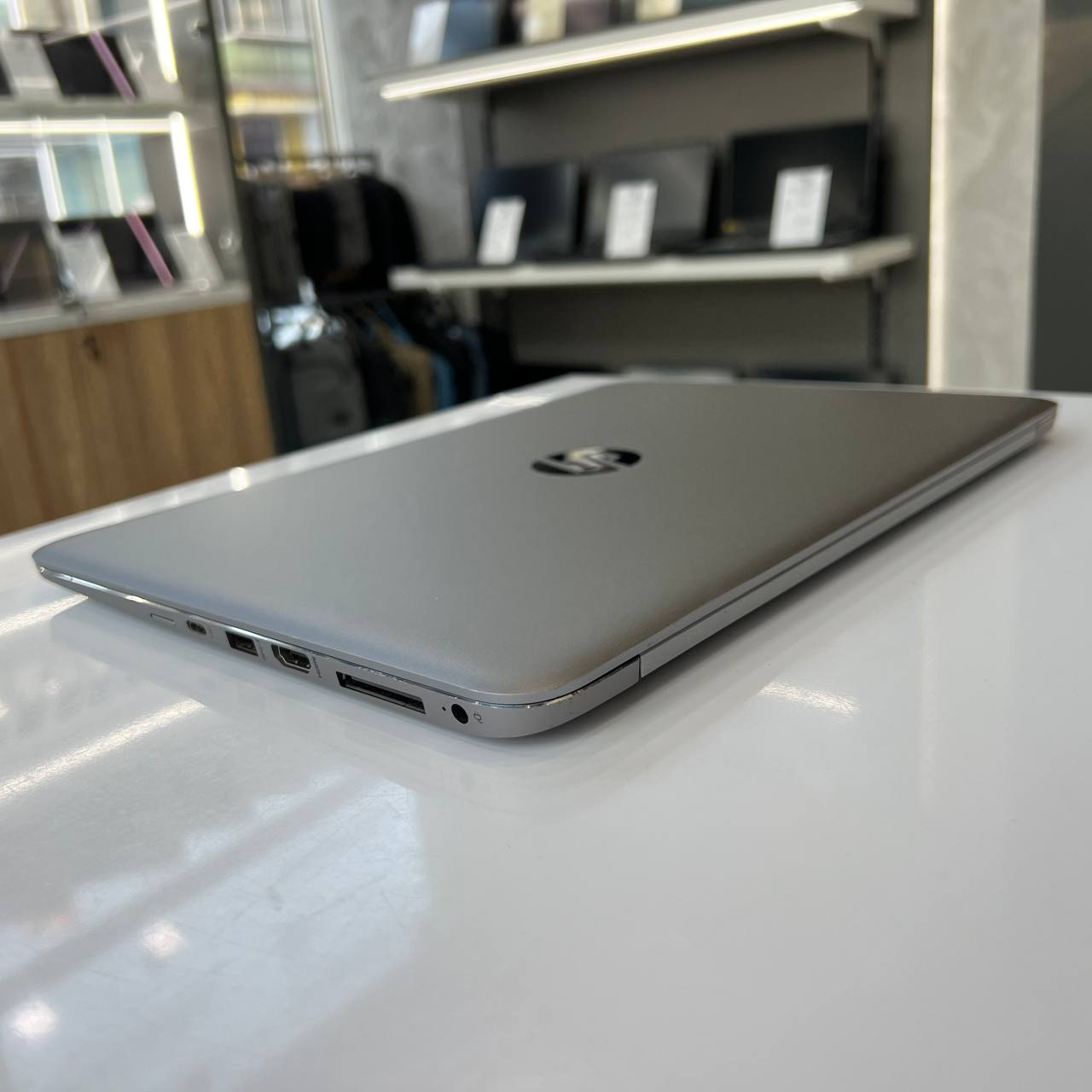 HP EliteBook Folio 1040 G3 Intel Core i7-6600U/16Gb/256Gb SSD/Win10