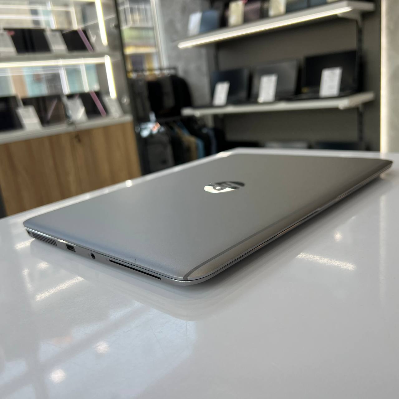 HP EliteBook Folio 1040 G3 Intel Core i7-6600U/16Gb/256Gb SSD/Win10