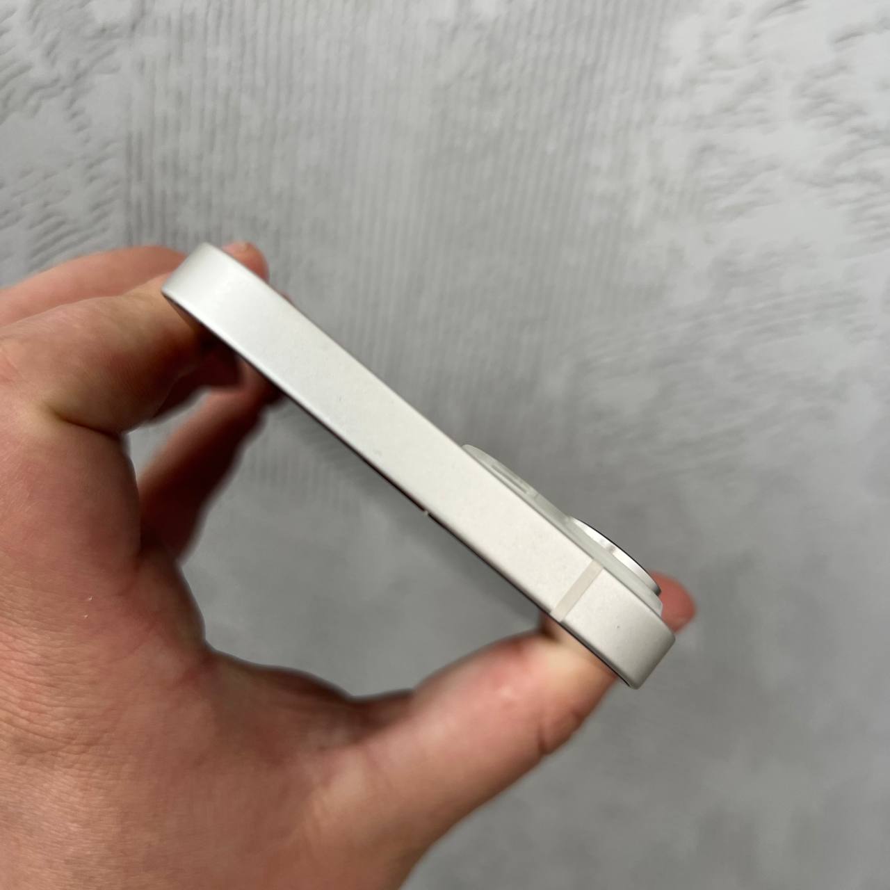 Apple iPhone 14 128 Gb Starlight (e-Sim)