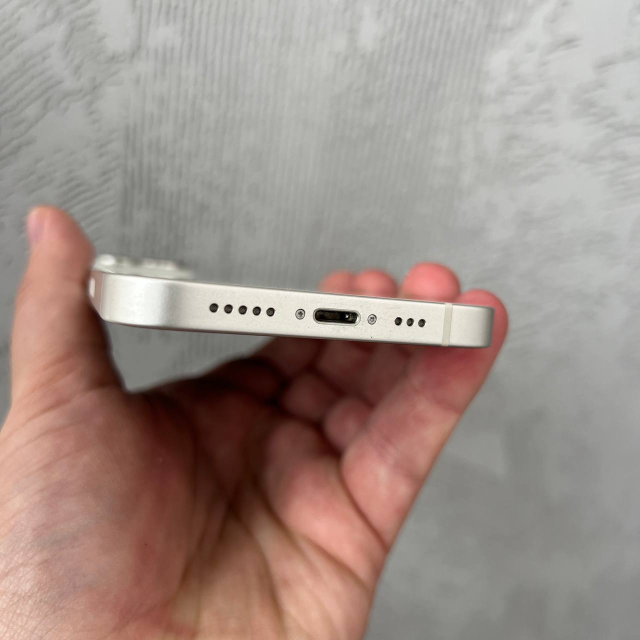 Apple iPhone 14 128 Gb Starlight (e-Sim)