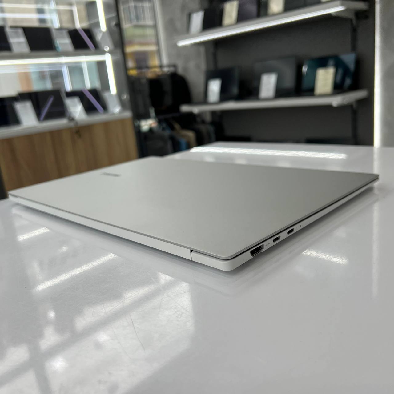 Samsung Galaxy Book Pro Intel Core i5-1135G7/8Gb/512Gb SSD/Win11