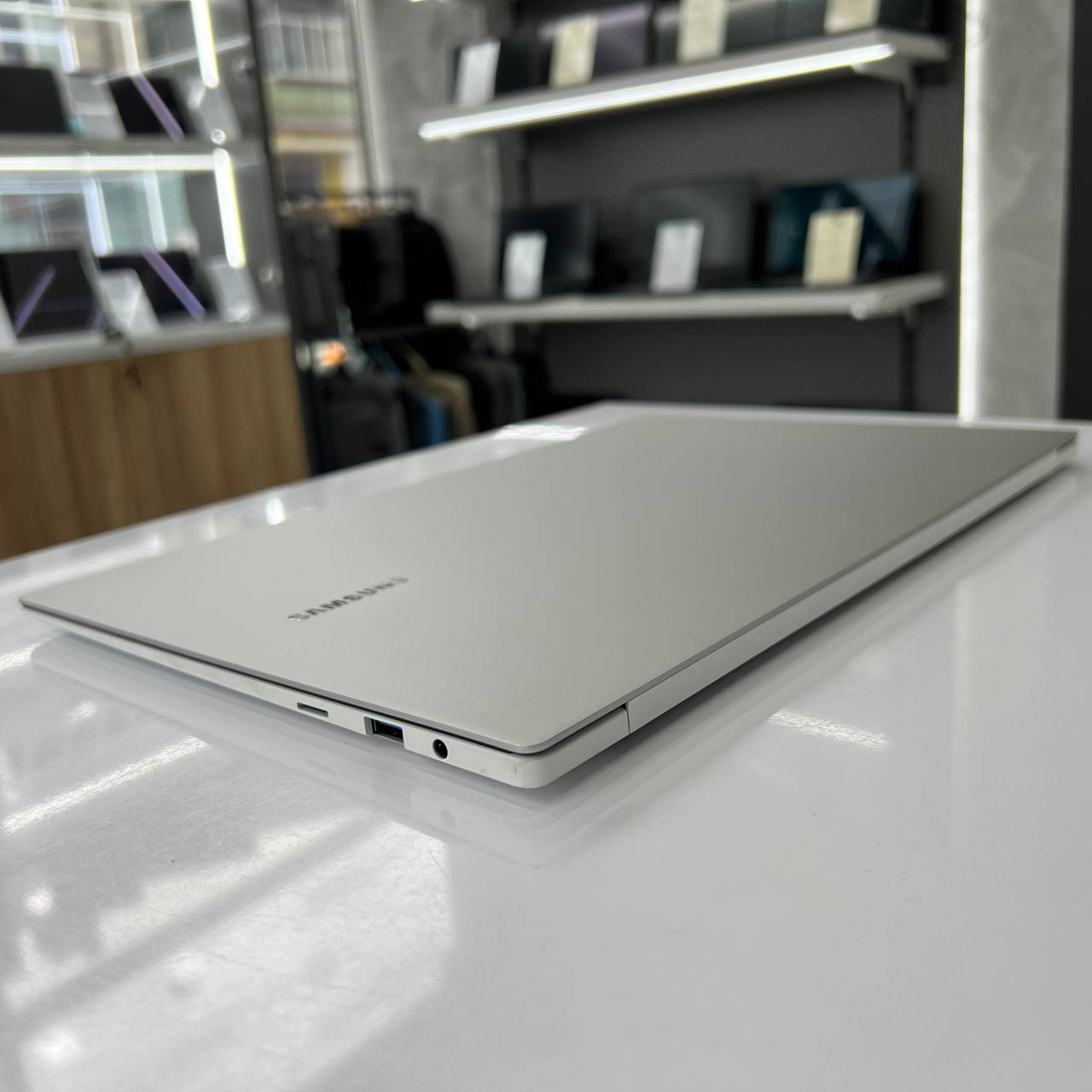 Samsung Galaxy Book Pro Intel Core i5-1135G7/8Gb/512Gb SSD/Win11