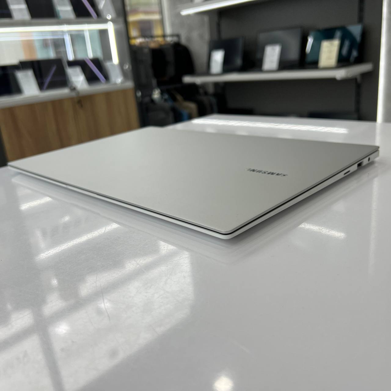 Samsung Galaxy Book Pro Intel Core i5-1135G7/8Gb/512Gb SSD/Win11