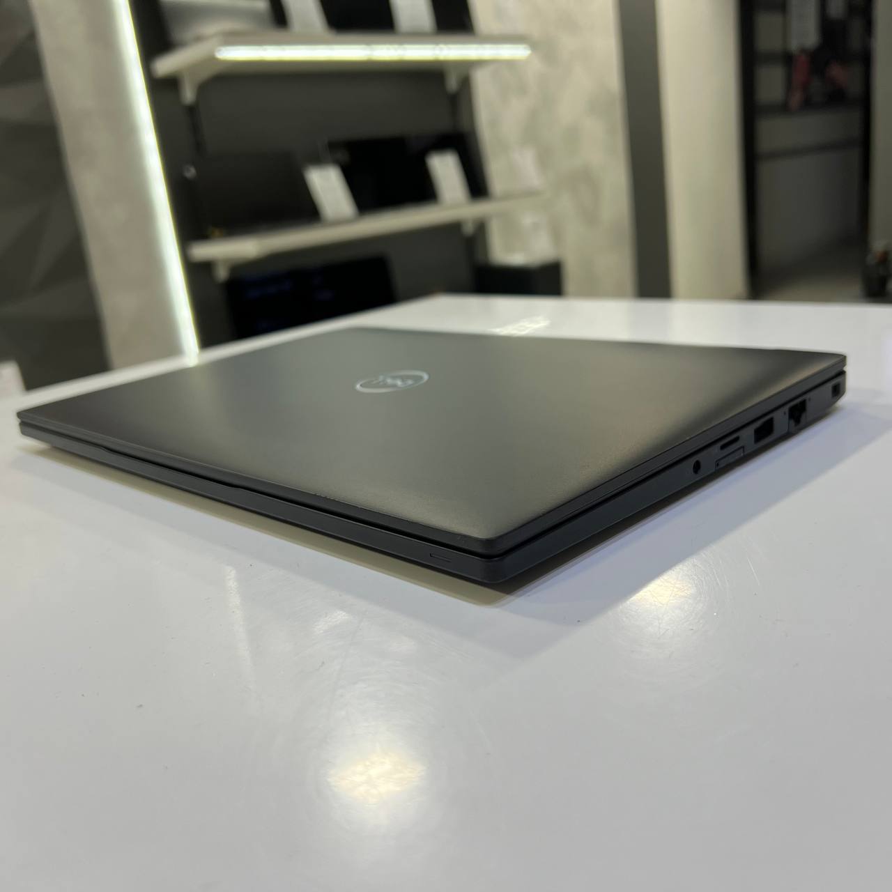 Dell Latitude 7390 Intel Core i7-8650U/16Gb/256Gb SSD/Win11