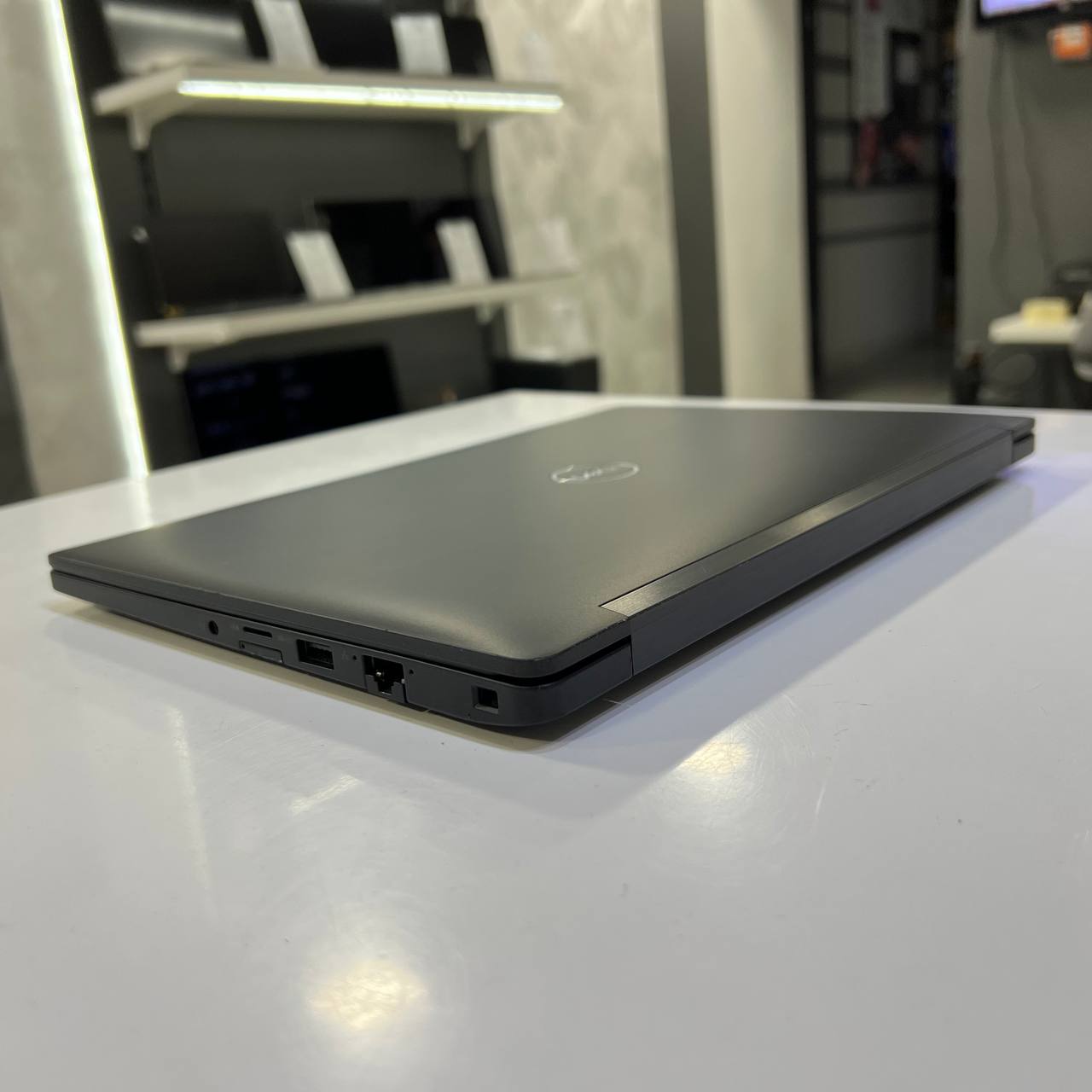 Dell Latitude 7390 Intel Core i7-8650U/16Gb/256Gb SSD/Win11