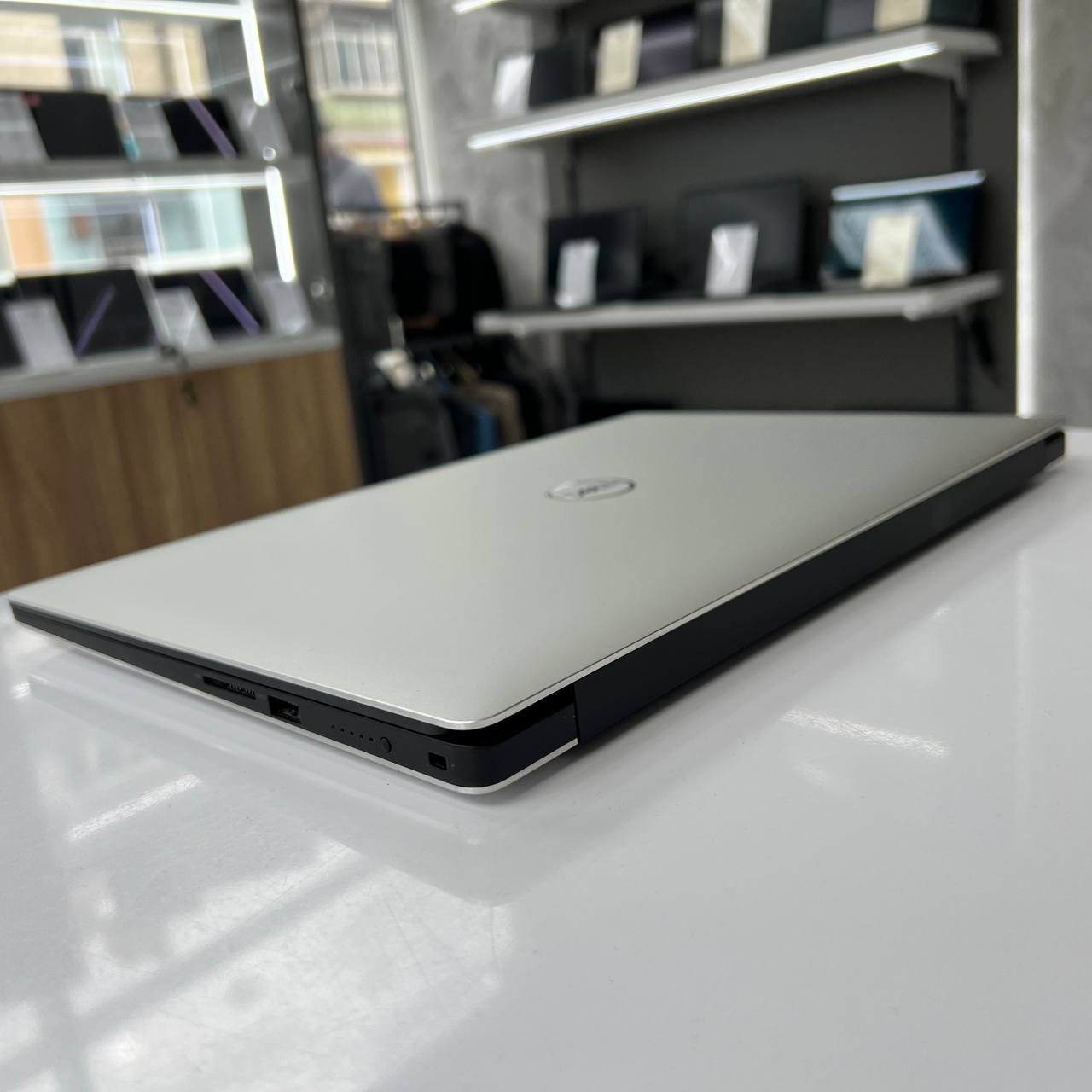 Dell XPS 7590 Intel Core i5-9300H/16Gb/256Gb SSD/Win11
