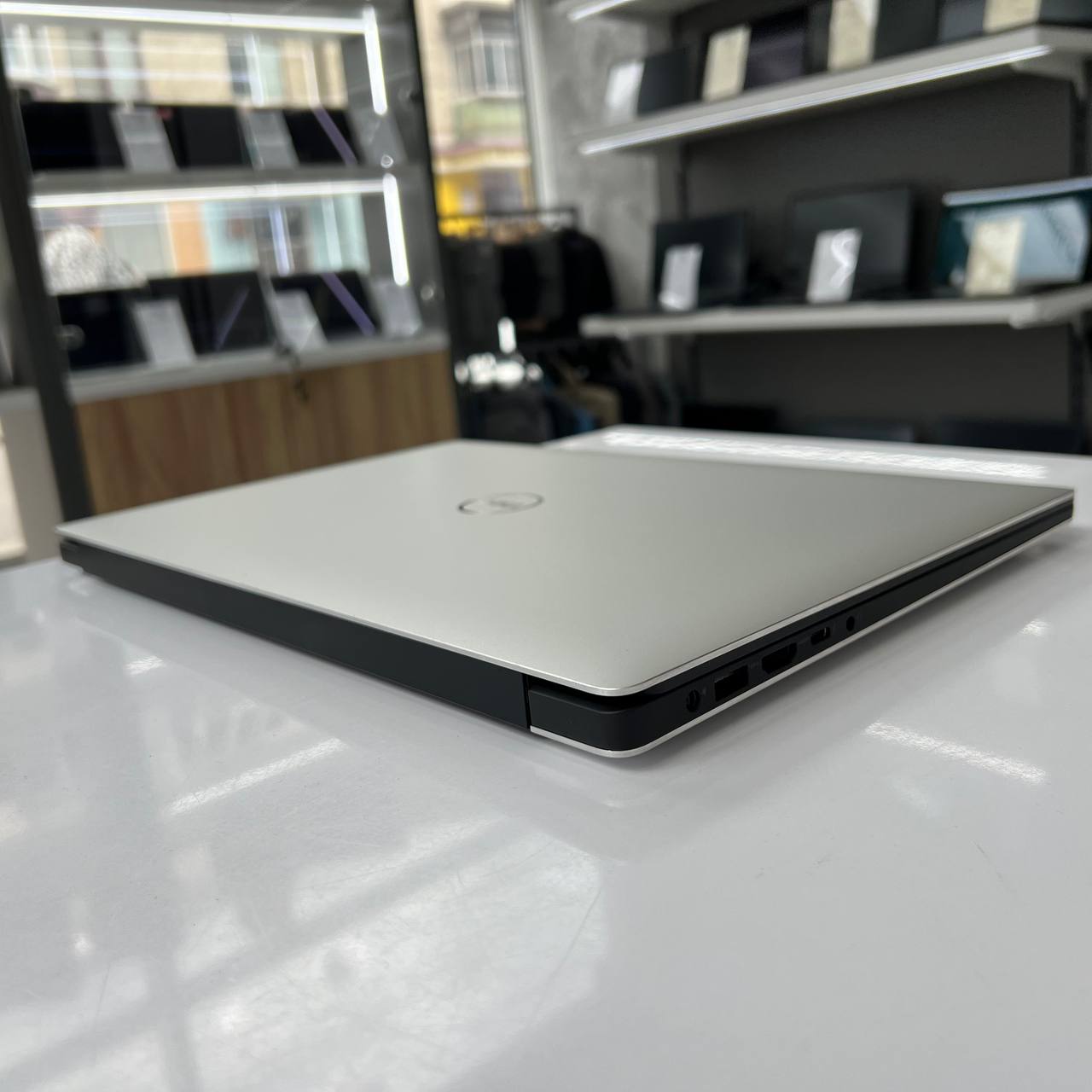 Dell XPS 7590 Intel Core i5-9300H/16Gb/256Gb SSD/Win11