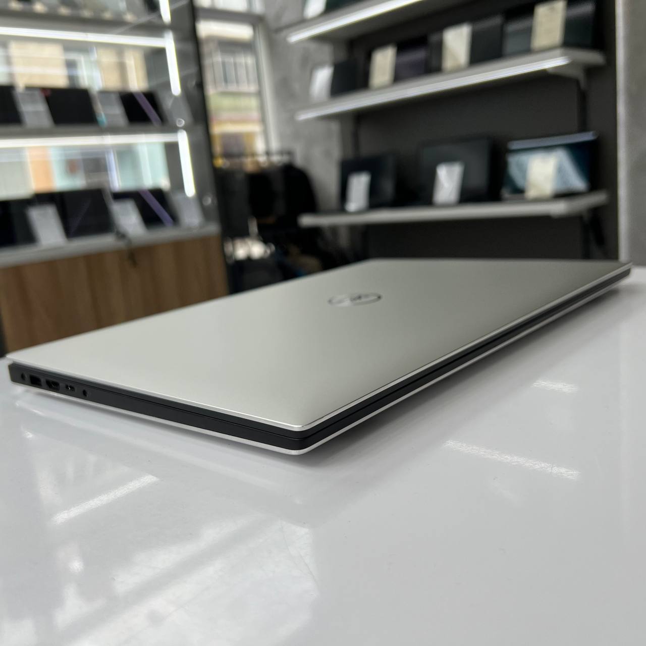 Dell XPS 7590 Intel Core i5-9300H/16Gb/256Gb SSD/Win11