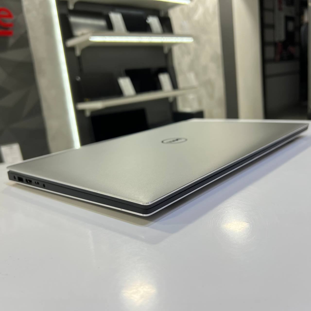 Dell XPS 9550 Intel Core i5-6300HQ/GTX960M 2Gb/16Gb/500Gb SSD/Win10