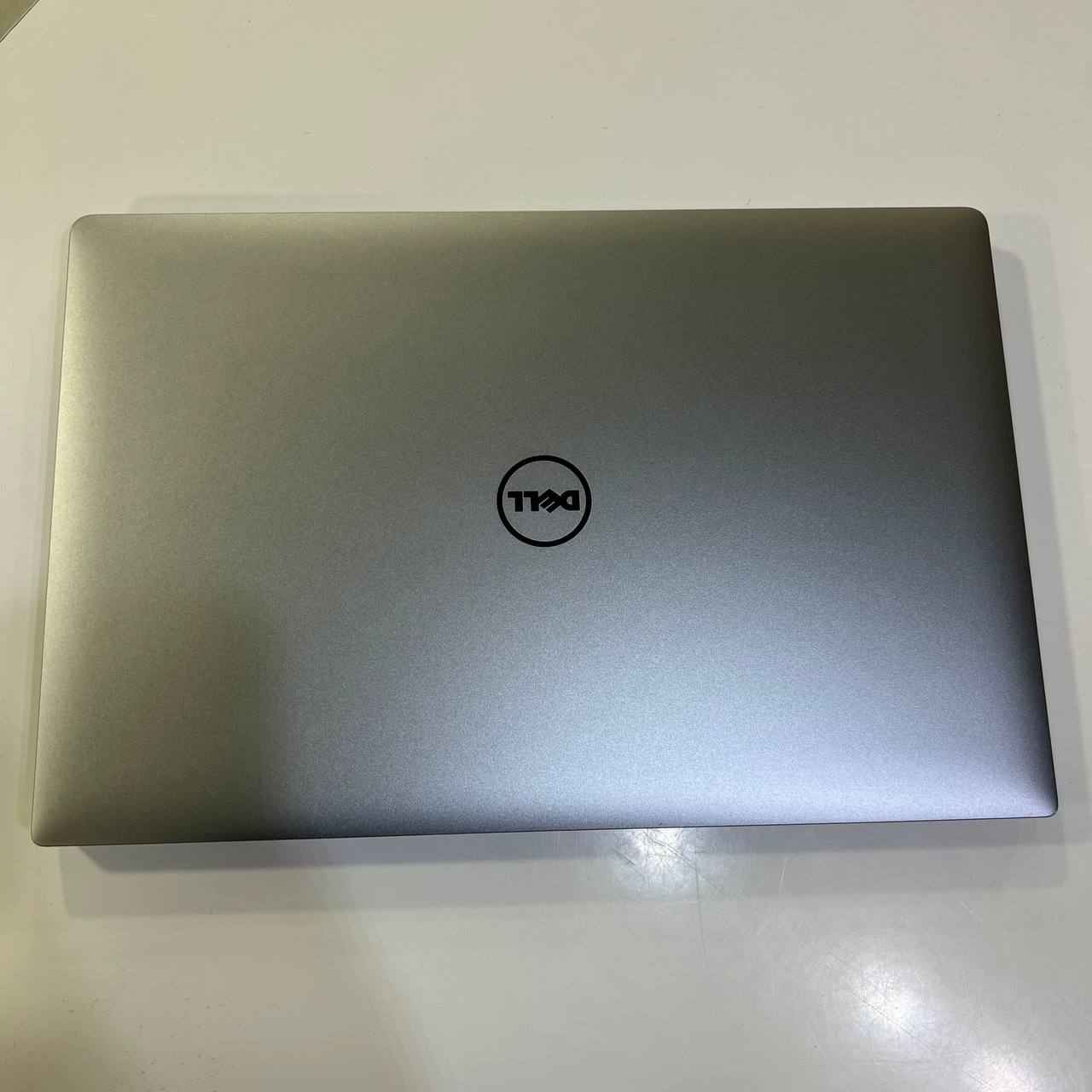 Dell XPS 9550 Intel Core i5-6300HQ/GTX960M 2Gb/16Gb/500Gb SSD/Win10