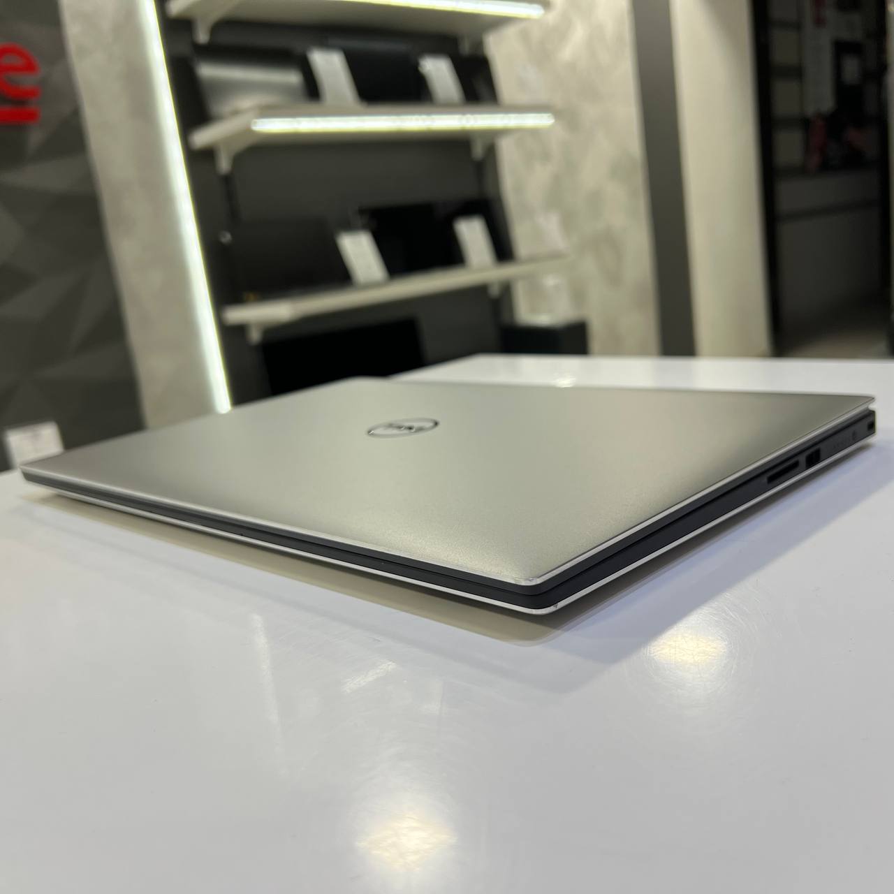 Dell XPS 9550 Intel Core i5-6300HQ/GTX960M 2Gb/16Gb/500Gb SSD/Win10