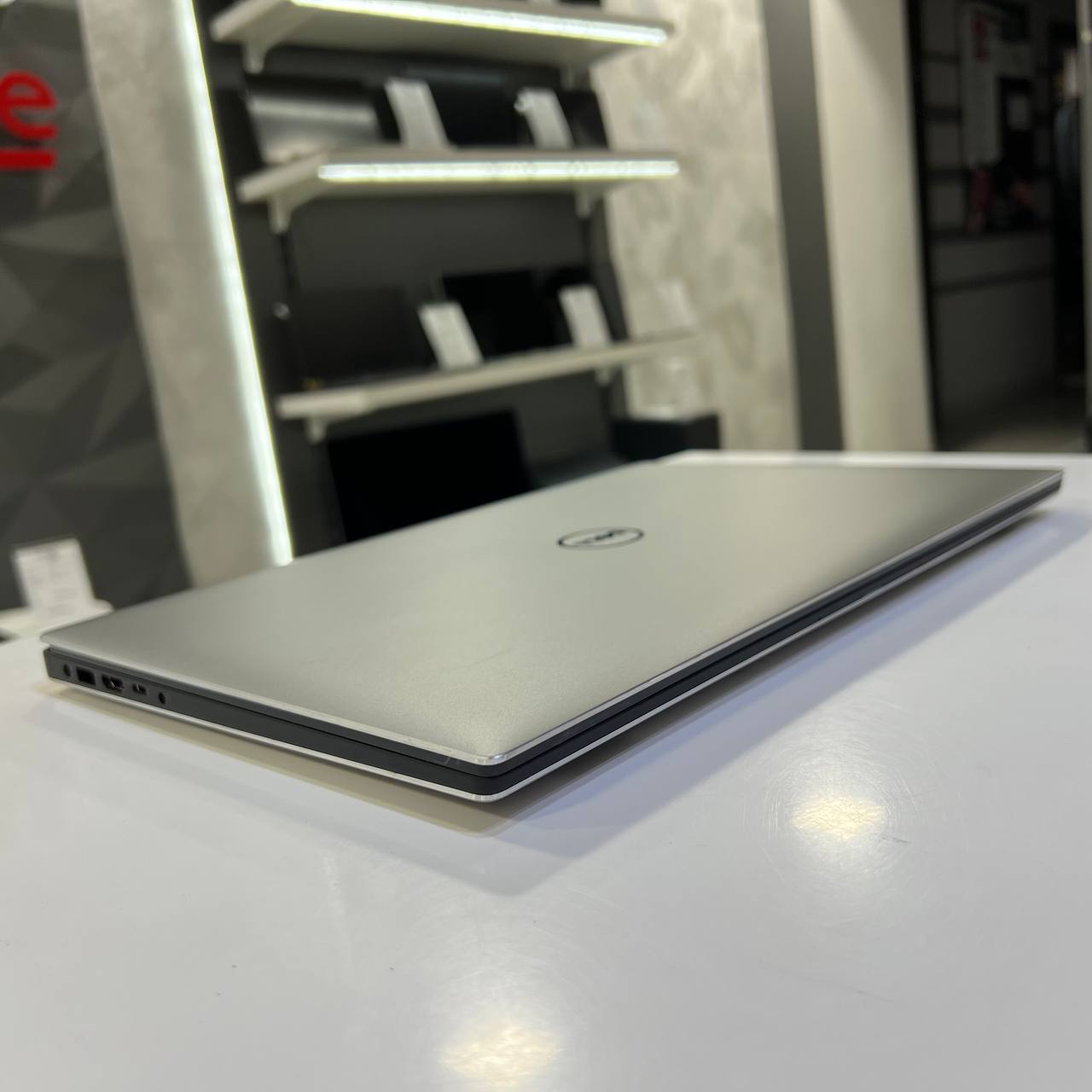 Dell XPS 9550 Intel Core i5-6300HQ/GTX960M 2Gb/16Gb/500Gb SSD/Win10