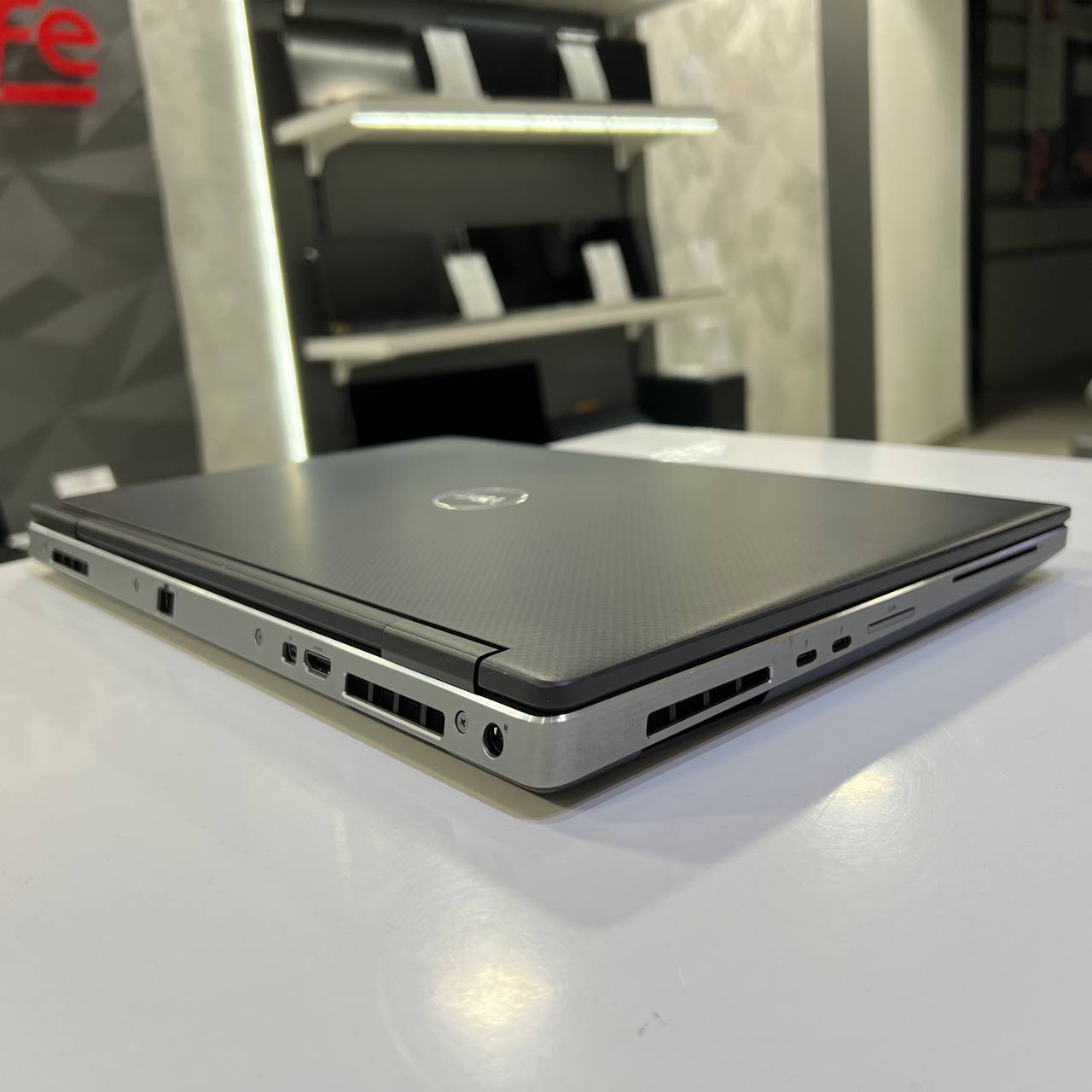Dell Precision 7540 Intel Core i5-9400H/16GB/500GB SSD/Win11