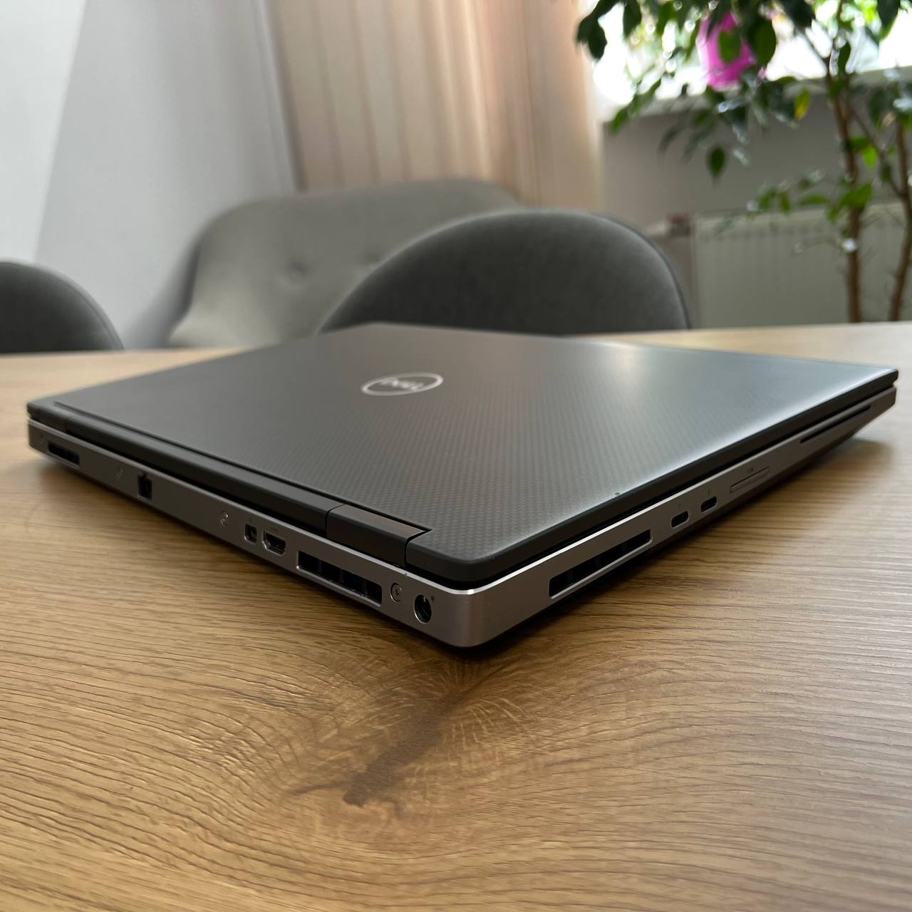 Dell Precision 7540 Intel Core i5-9400H/16GB/500GB SSD/Win11