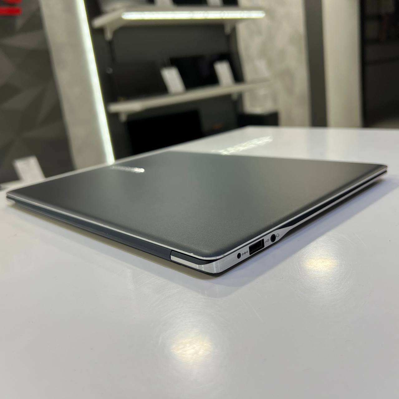 Samsung Ativ Book 9 Intel Core M-5Y31/8Gb/256Gb SSD/Win10
