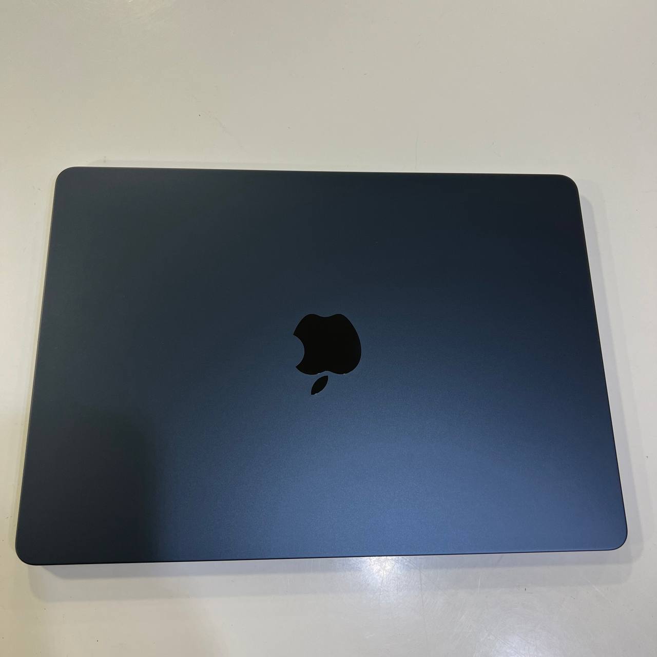Apple MacBook Air A2681 (2022) Apple M2/16Gb/256Gb SSD/Sequoia