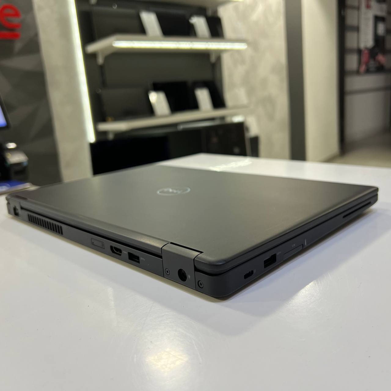 Dell Latitude 5491 Intel Core i5-8400H/MX130 2Gb/16Gb/256Gb SSD/Win11