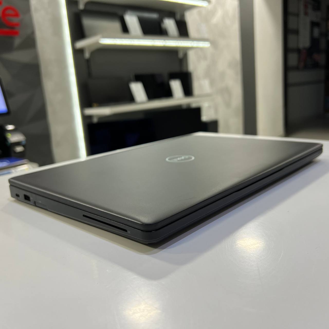 Dell Latitude 5491 Intel Core i5-8400H/MX130 2Gb/16Gb/256Gb SSD/Win11 (вживаний)
