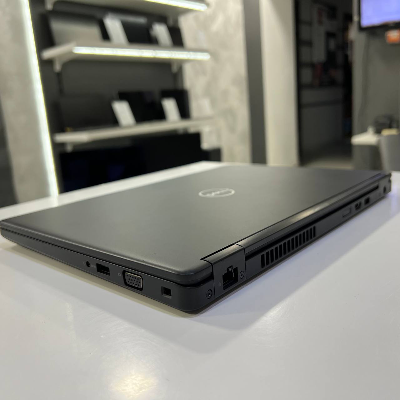 Dell Latitude 5491 Intel Core i5-8400H/MX130 2Gb/16Gb/256Gb SSD/Win11 (вживаний)