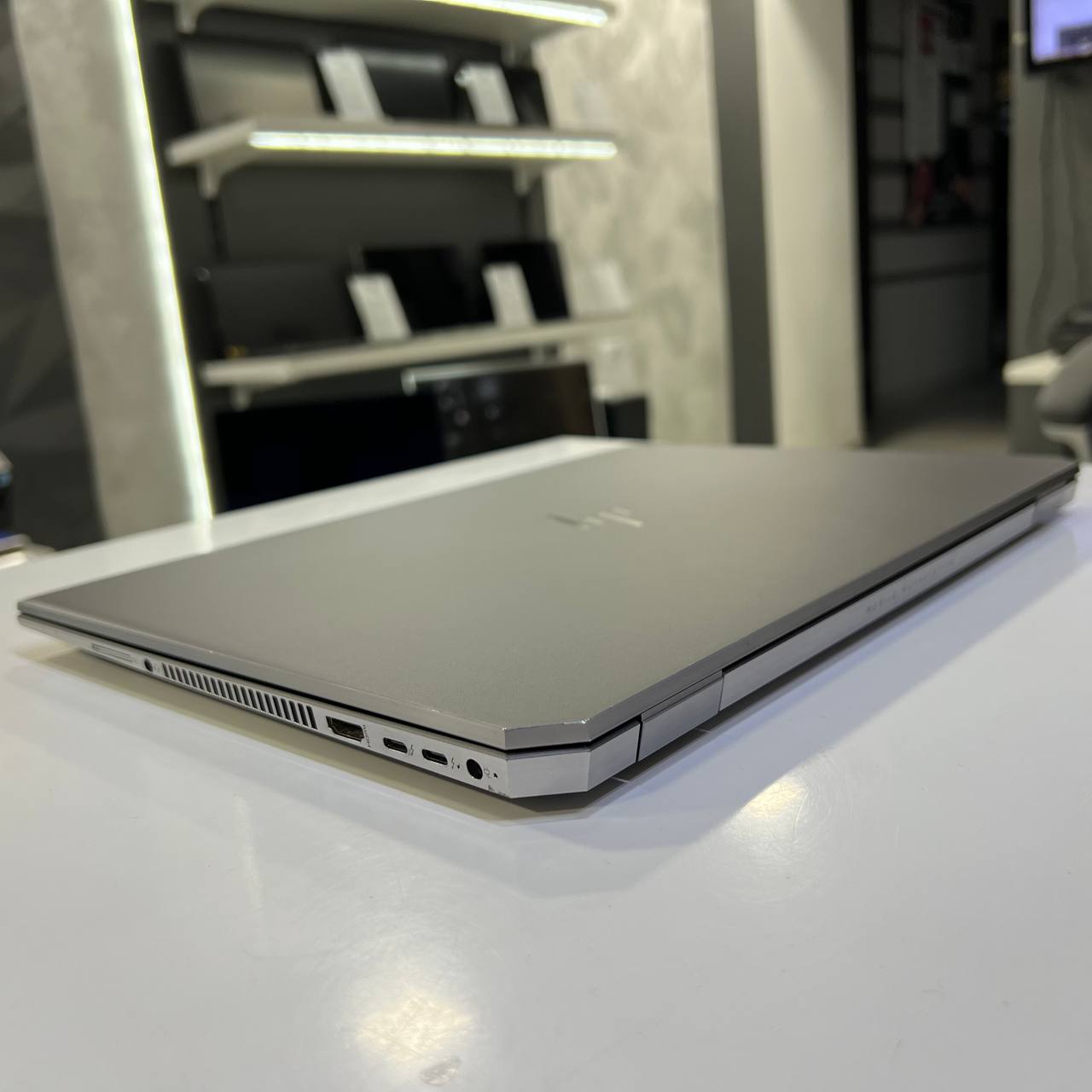 HP ZBook Studio G5 Intel Core i7-8750H/P1000 4Gb/32Gb/512Gb SSD/Win11