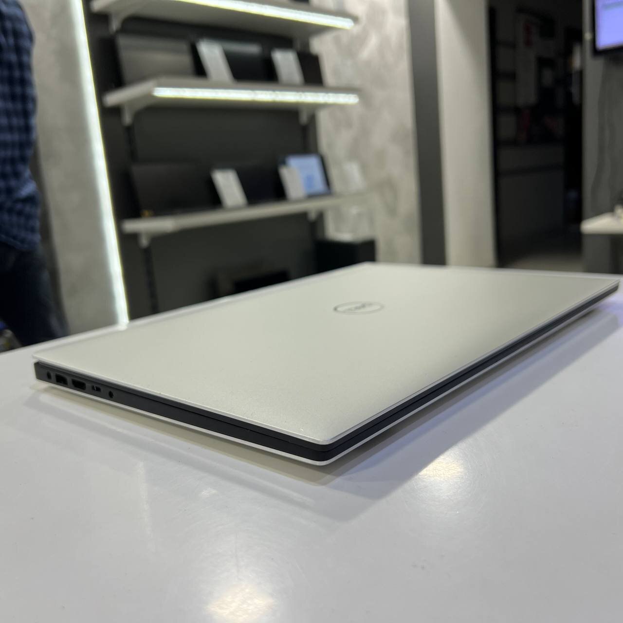 Dell XPS 7590 Intel Core i7-9750H/GTX1650 4GB/32Gb/1Tb SSD/Win11 (вживаний)