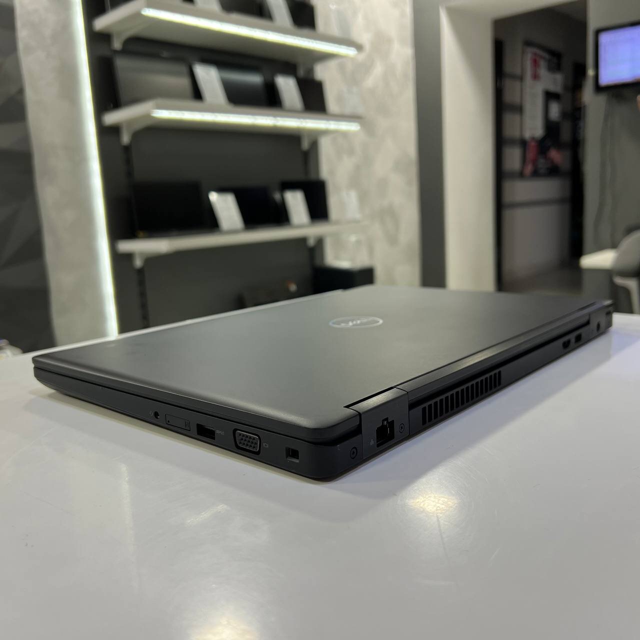 Dell Latitude 5590 Intel Core i7-8650U/MX130 2 Gb/16Gb/256Gb SSD/Win11 (вживаний)