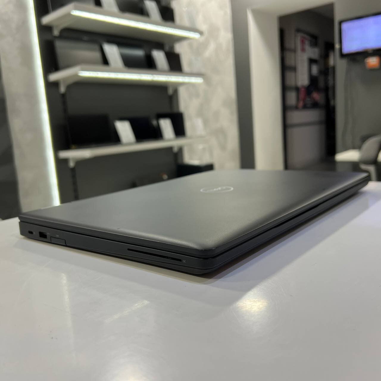 Dell Latitude 5590 Intel Core i7-8650U/MX130 2 Gb/16Gb/256Gb SSD/Win11 (вживаний)