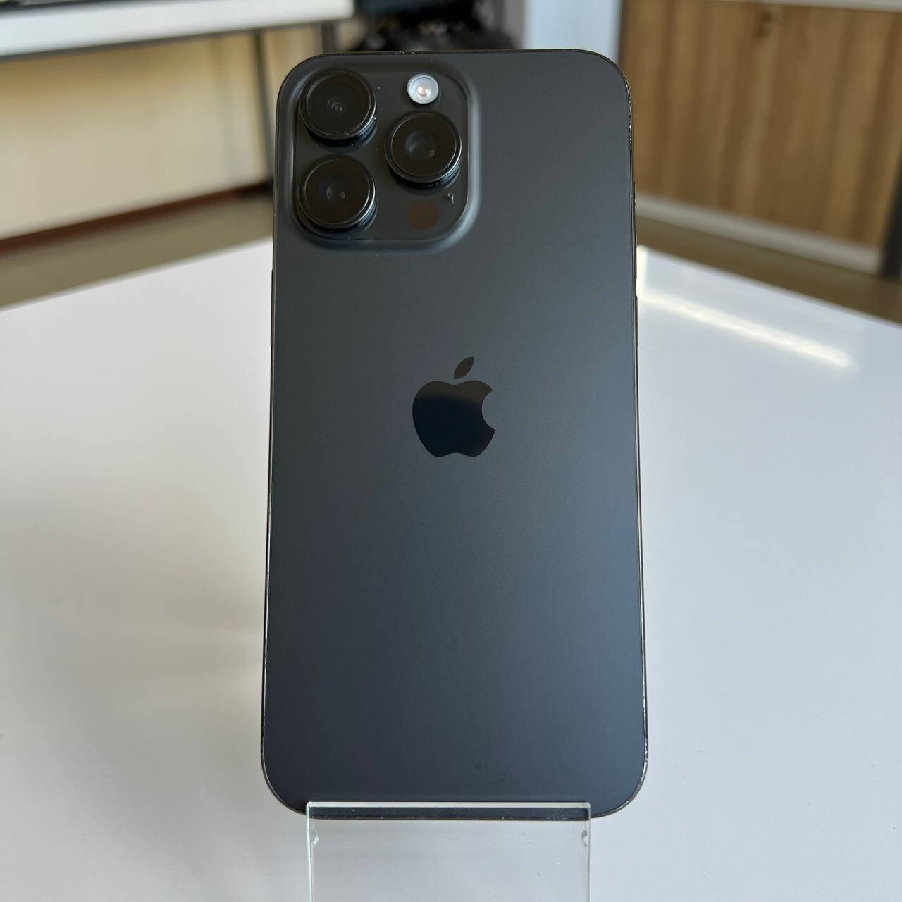 Apple iPhone 15 Pro Max 512 Gb Black Titanium (e-Sim) (вживаний)