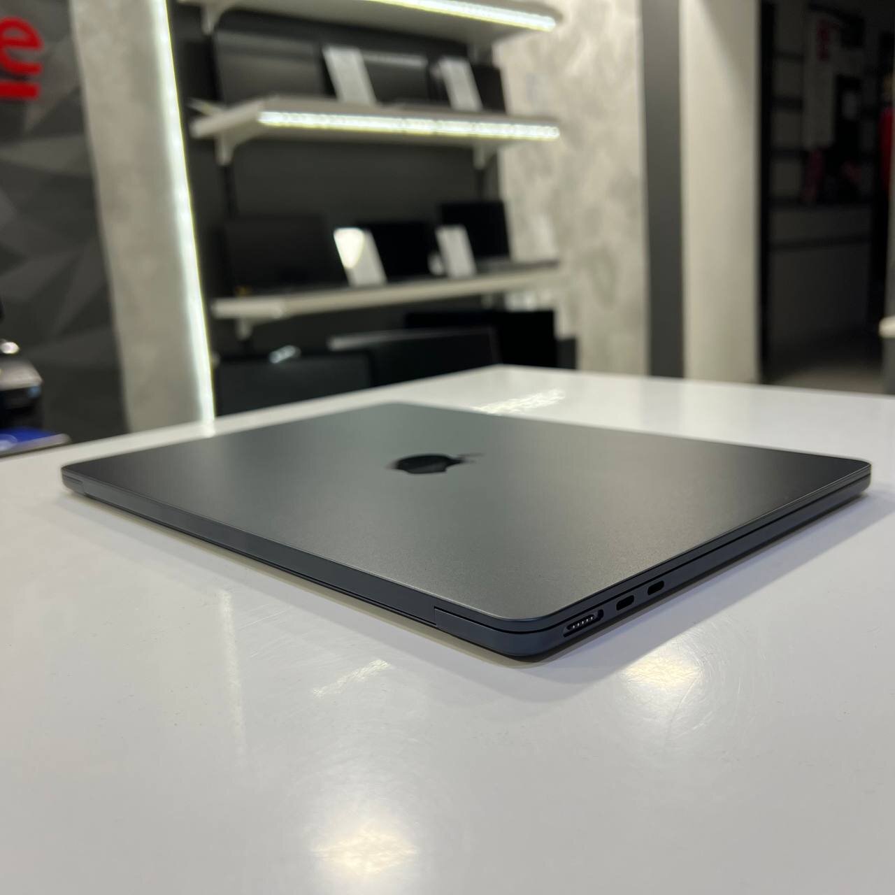 Apple MacBook Air A3240 (2025) Apple M4/16Gb/256Gb SSD/Tahoe (вживаний)