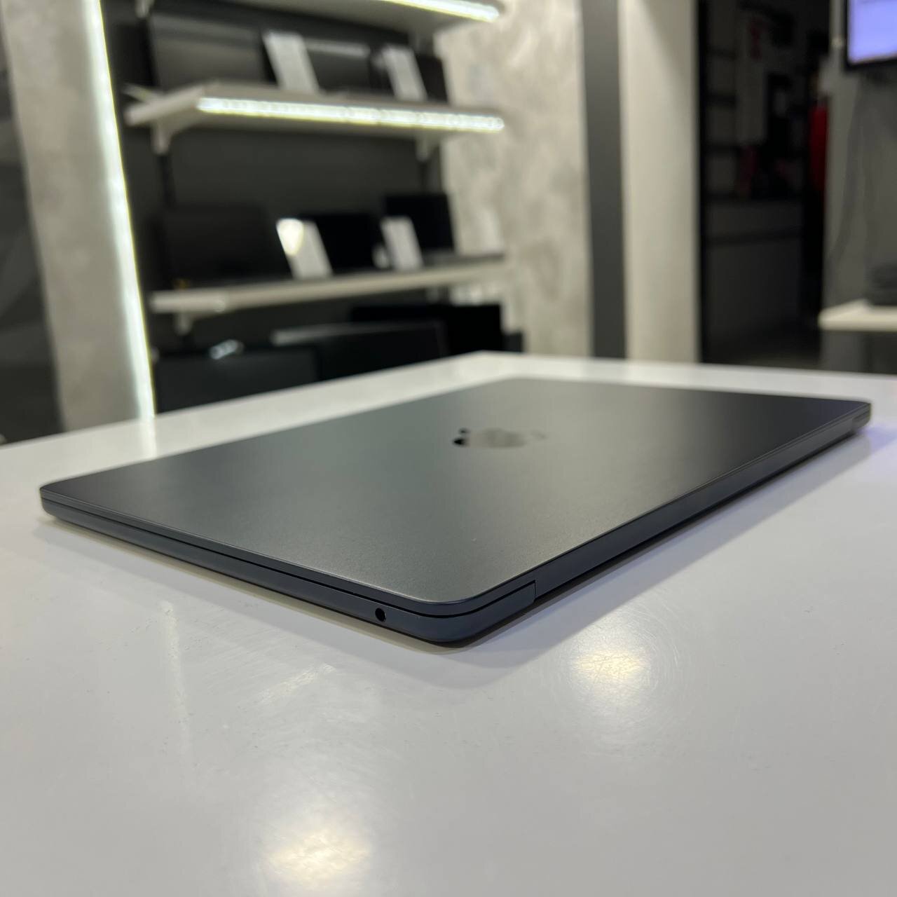 Apple MacBook Air A3240 (2025) Apple M4/16Gb/256Gb SSD/Tahoe (вживаний)