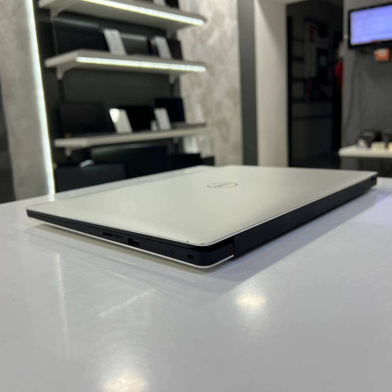 Dell XPS 15 7590 Intel Core i7-9750H/GTX1650 4GB/32Gb/512Gb SSD/Win11 (вживаний)