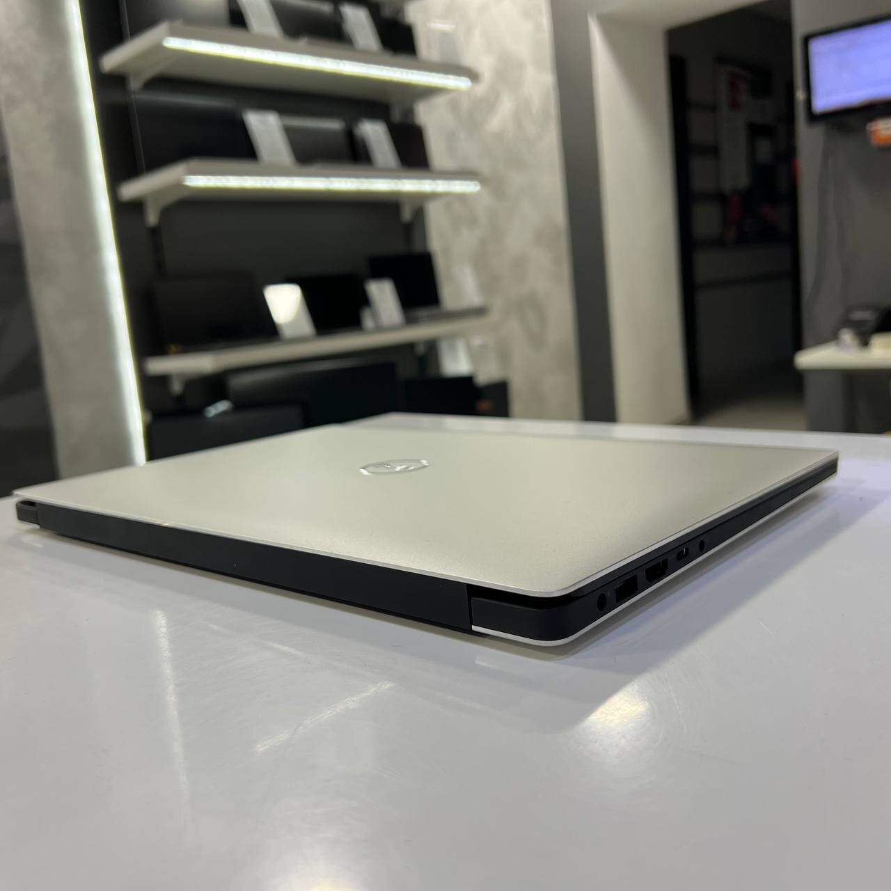 Dell XPS 15 7590 Intel Core i7-9750H/GTX1650 4GB/32Gb/512Gb SSD/Win11 (вживаний)