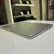 Dell Inspiron 7370 Intel Core i5-8250U/8Gb/256Gb SSD/Win11